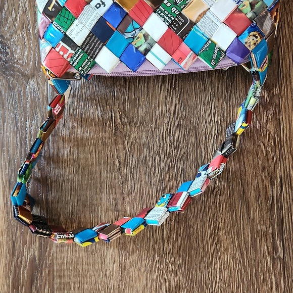 Small Candy Wrapper Shoulder Bag - Picture 11 of 11